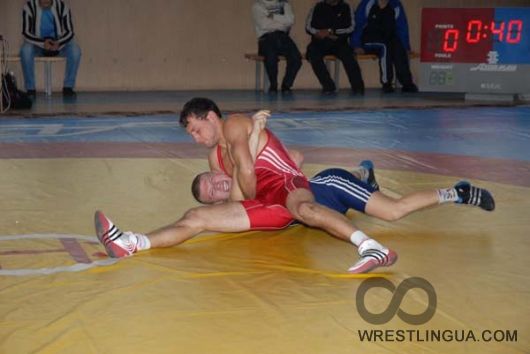 В Луганске прошли открытые соревнования по греко-римской борьбе