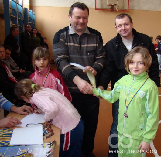 Открытое первенство г. Львова по вольной борьбе среди юниоров и девушек