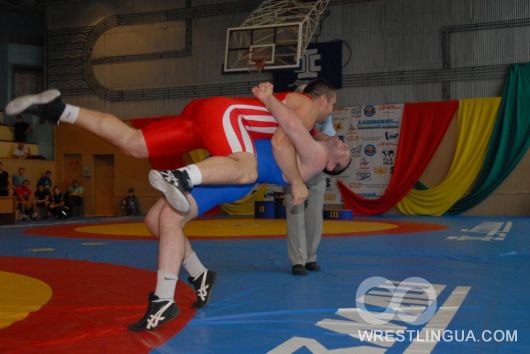 Фоторепортаж с прошедшего Чемпионата Украины по греко-римской борьбе в Мариуполе