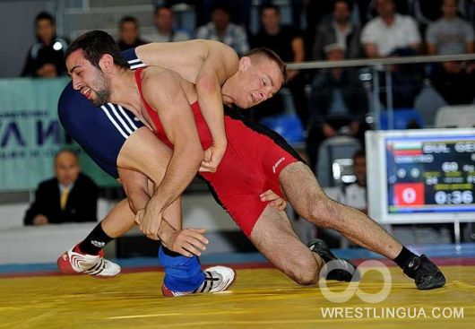 Фотоотчет с чемпионата Европы по вольной борьбе среди юниоров в Болгарии