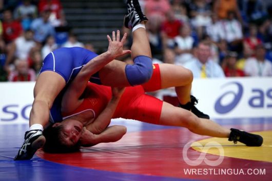 Фоторепортаж с чемпионата мира по спортивной борьбе среди юниорок