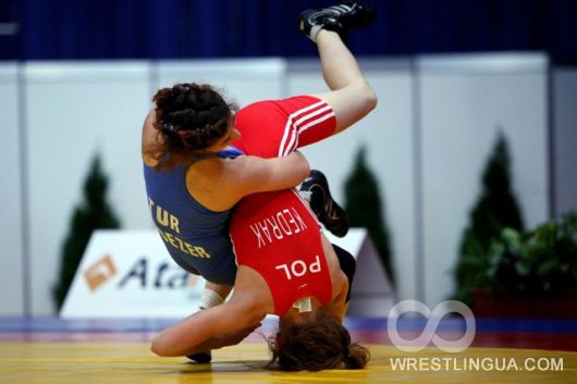 Фоторепортаж с чемпионата мира по спортивной борьбе среди юниорок