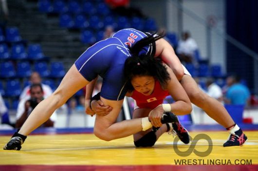 Фоторепортаж с чемпионата мира по спортивной борьбе среди юниорок