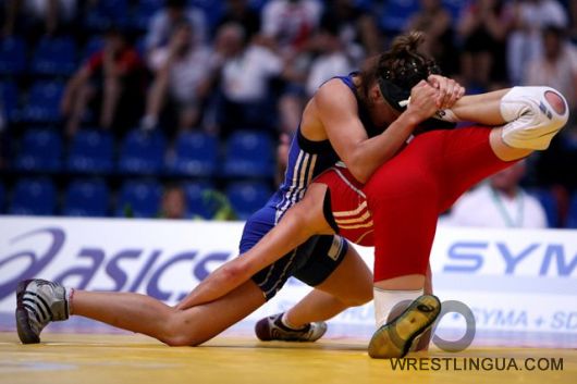 Фоторепортаж с чемпионата мира по спортивной борьбе среди юниорок