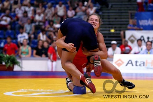 Фоторепортаж с чемпионата мира по спортивной борьбе среди юниорок