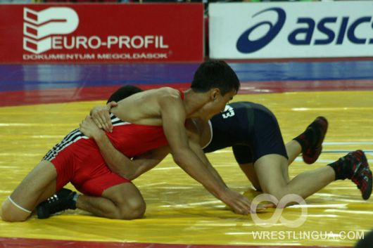 Стахановец Артур Политаев завоевал бронзу Чемпионата мира по греко-римской борьбе